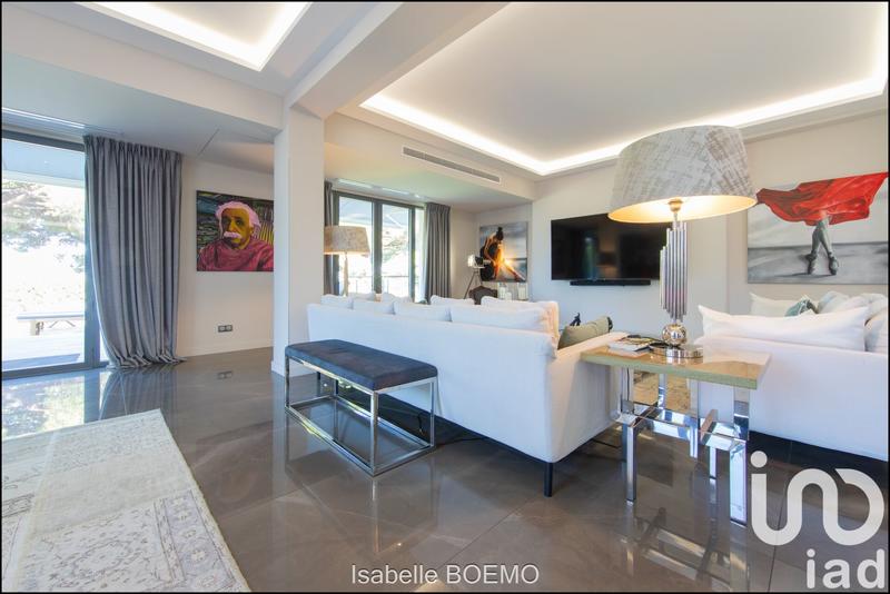 Maison de maîtres - 348 m² - 11 pièces