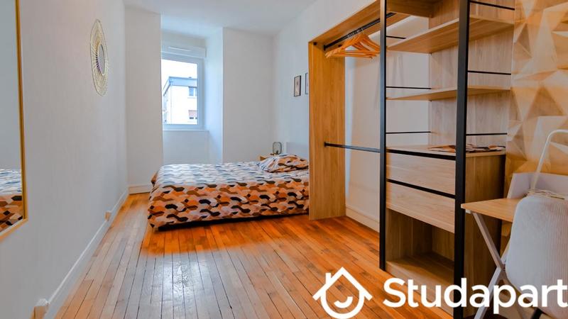 Chambre - 12 m² - 1 pièce