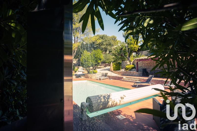 Maison - 220 m² - 6 pièces