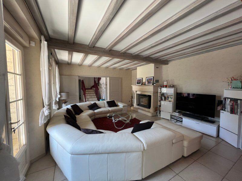 Maison - 470 m² - 12 pièces