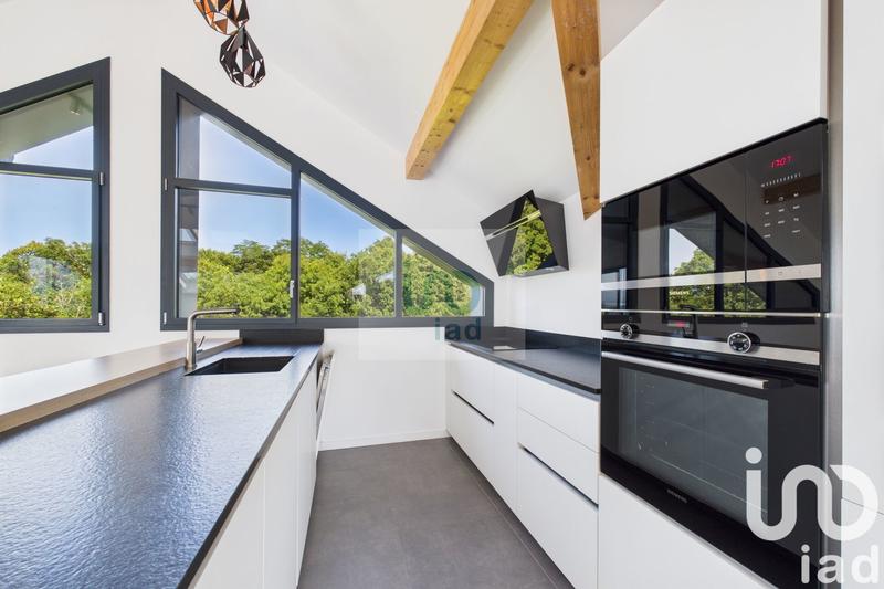 Appartement - 132 m² - 4 pièces