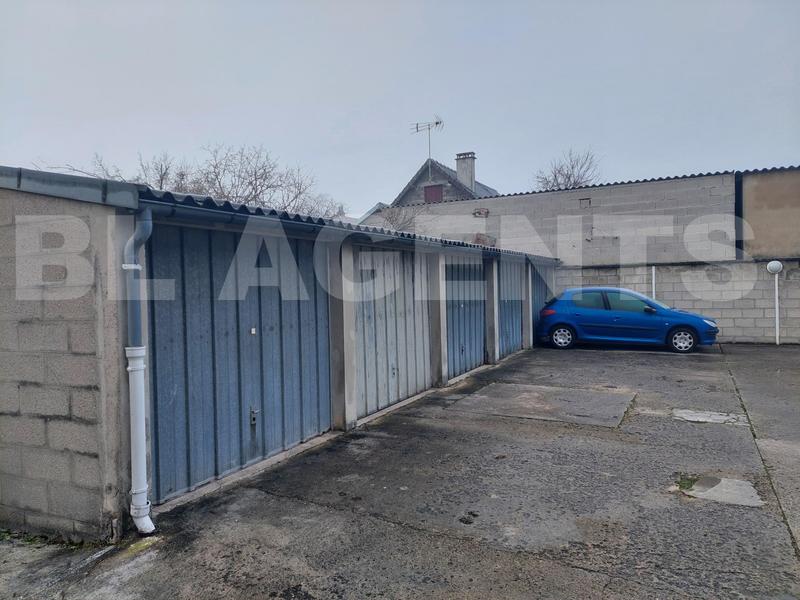 Parking / Garage - 13 m²