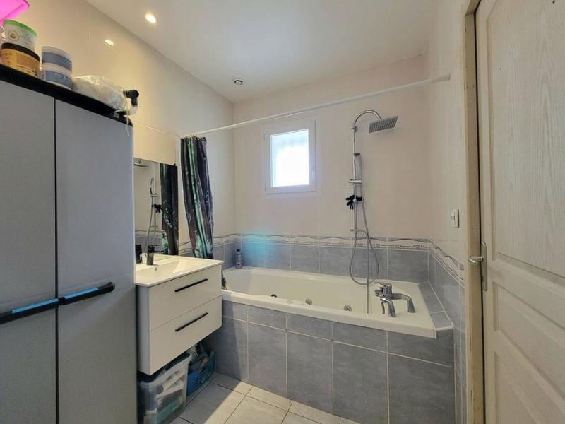 Maison - 92 m² - 4 pièces