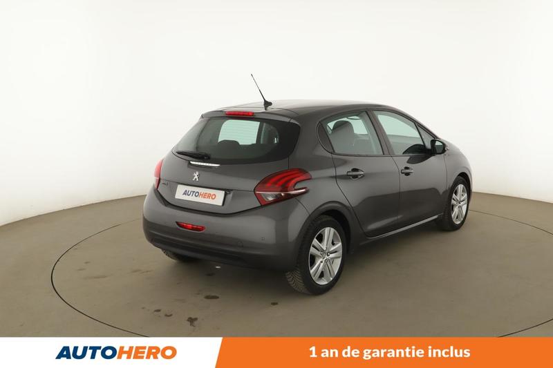 Peugeot 208 1.2 PureTech Signature 5p 82 ch