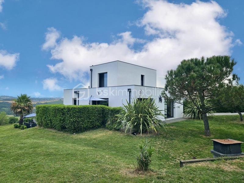 Maison - 150 m² - 4 pièces