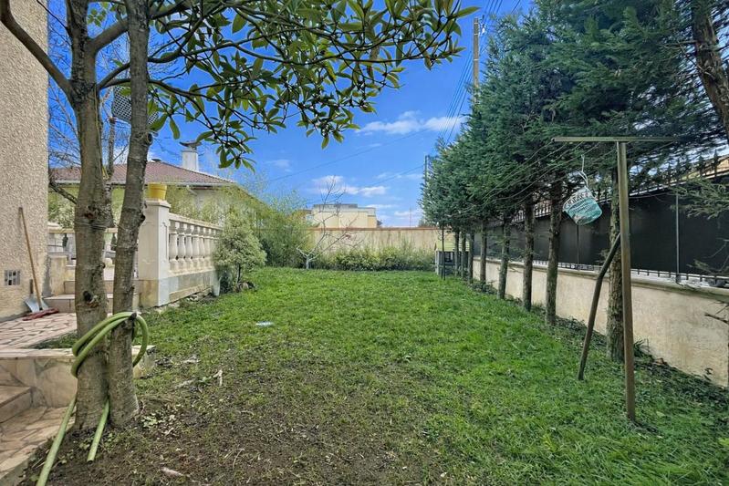 Maison - 165 m² - 7 pièces