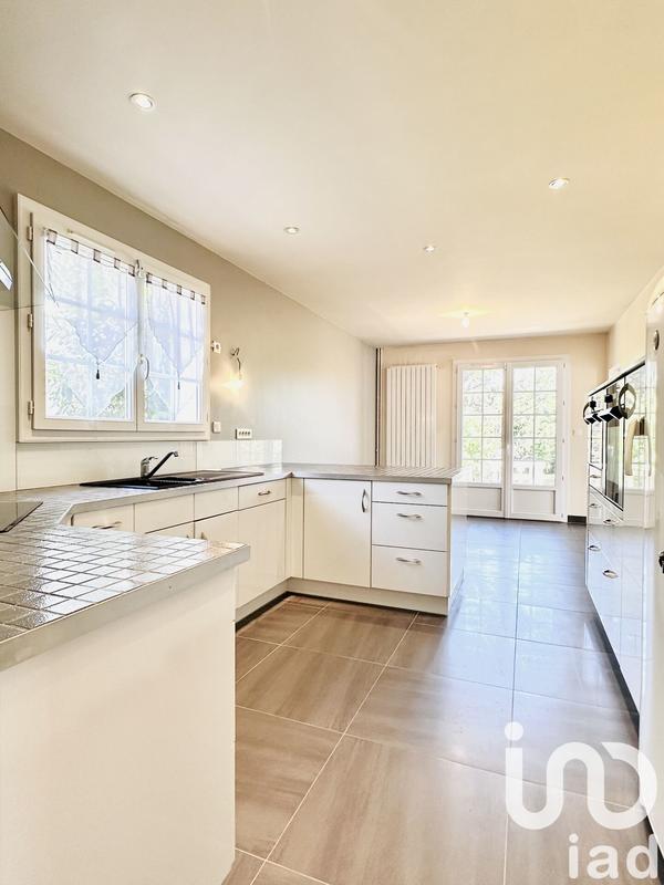 Maison - 170 m² - 9 pièces