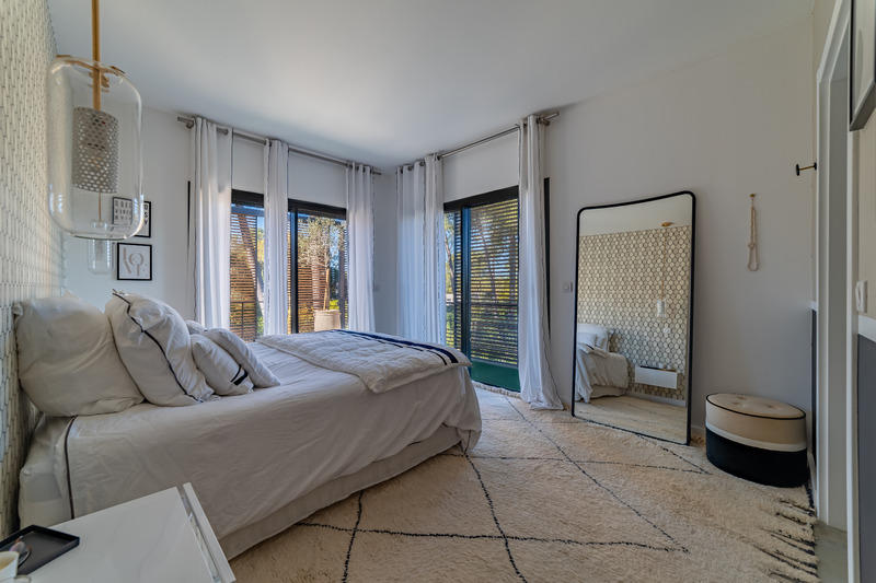 Maison - 365 m² - 8 pièces