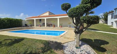 Maison - 241 m² - 7 pièces