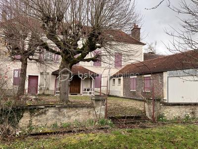 Maison - 187 m² - 9 pièces