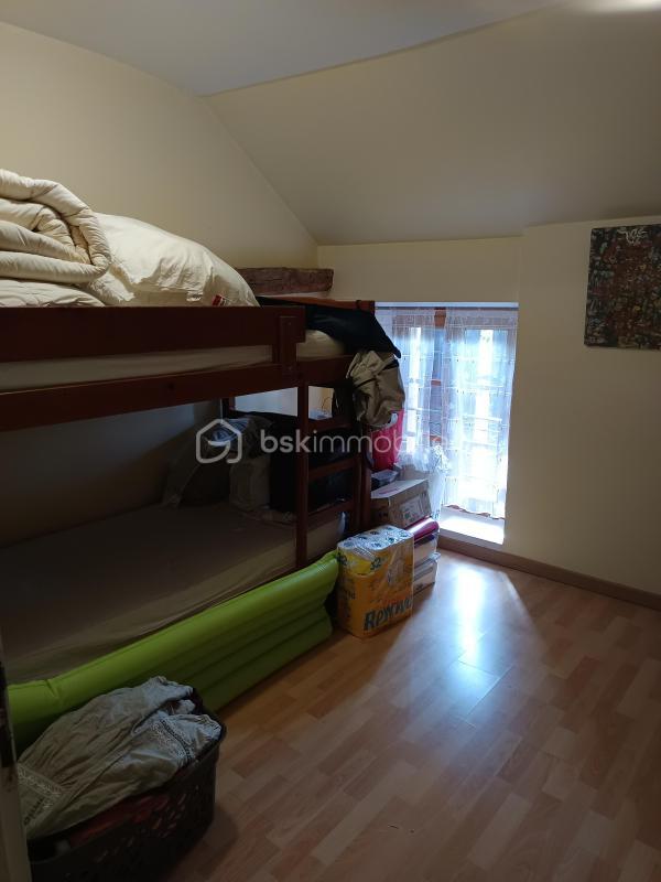 Propriété - 198 m² - 9 pièces