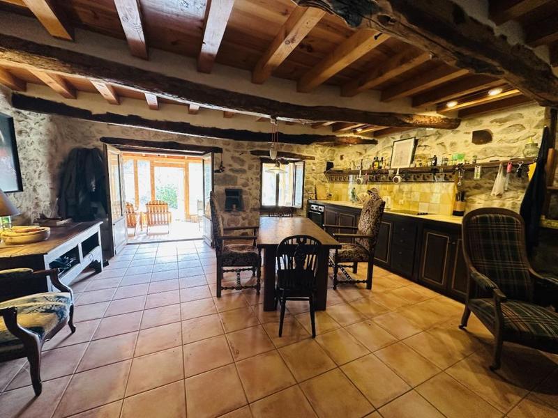Maison en pierre - 85 m² - 3 pièces