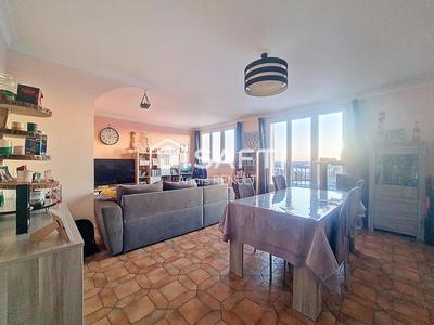 Appartement - 85 m² - 5 pièces