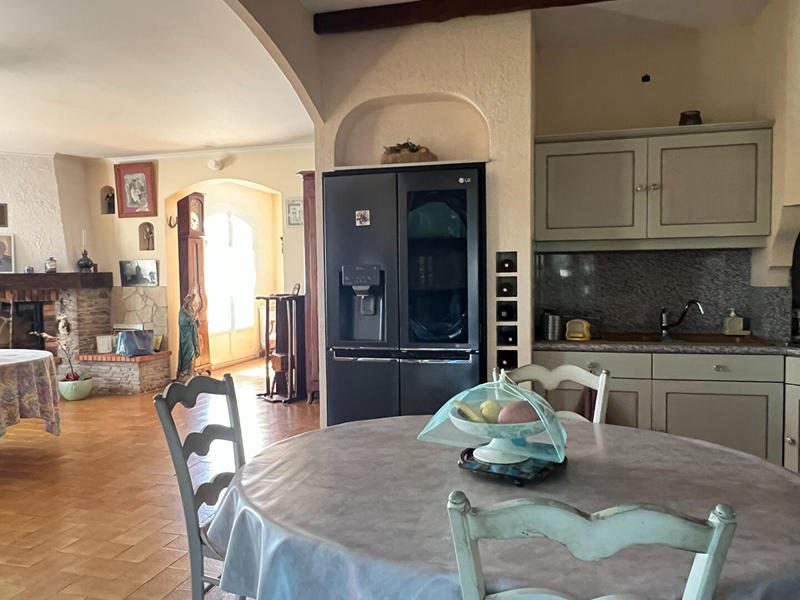 Maison - 180 m² - 6 pièces