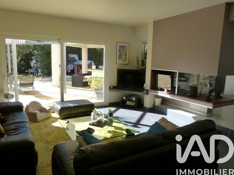 Maison de maîtres - 210 m² - 8 pièces