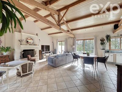 Maison - 177 m² - 6 pièces