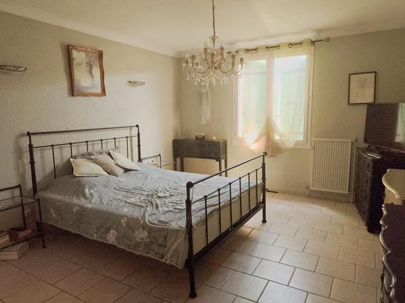 Maison - 213 m² - 7 pièces