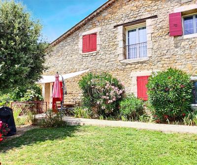 Mas - 339 m² - 10 pièces