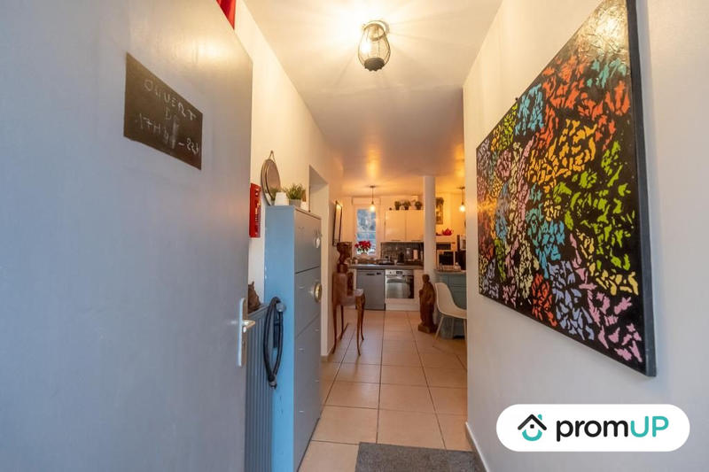 Maison traditionnelle - 260 m² - 8 pièces