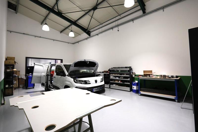 Bureau - 1 888 m² - 10 pièces