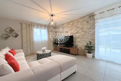 Maison - 99 m² - 5 pièces