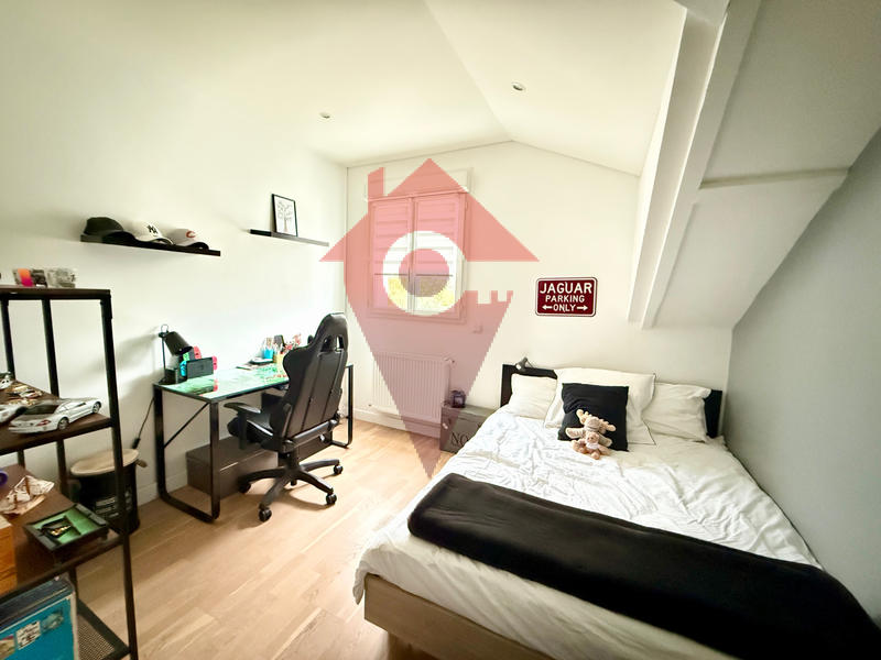 Appartement - 94 m² - 4 pièces