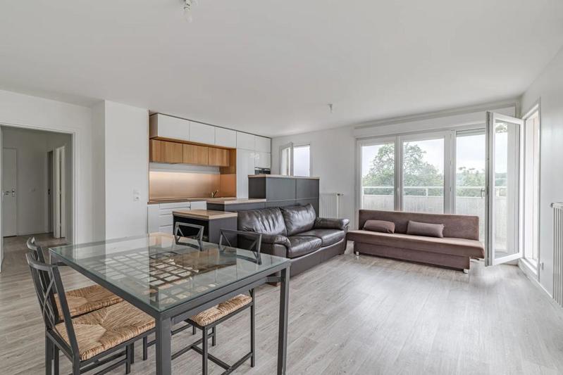 Appartement - 81 m² - 4 pièces