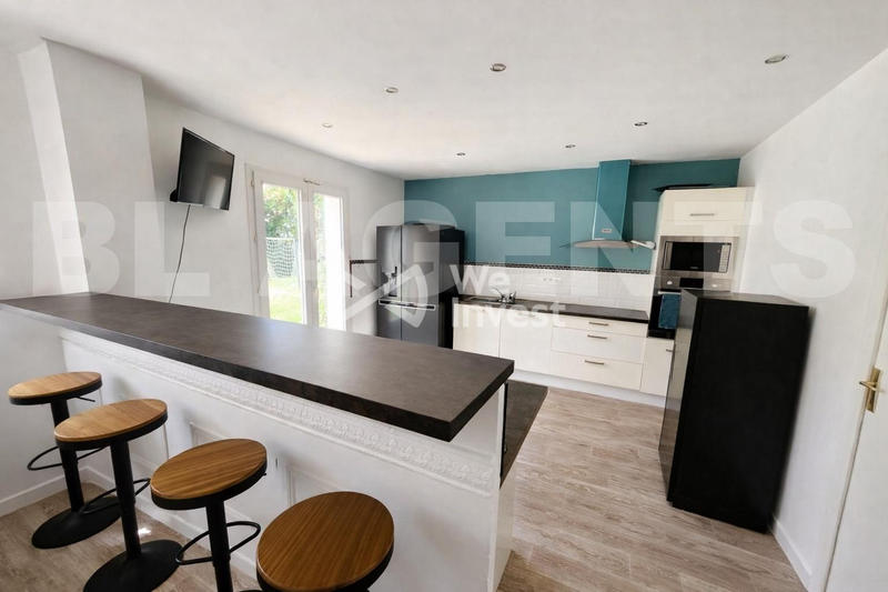 Maison - 200 m² - 9 pièces