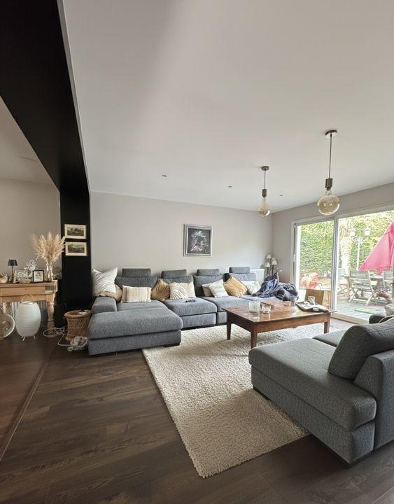 Demeure - 271 m² - 5 pièces