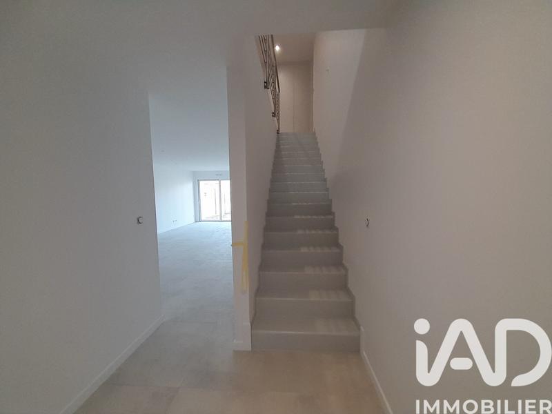 Maison - 159 m² - 5 pièces