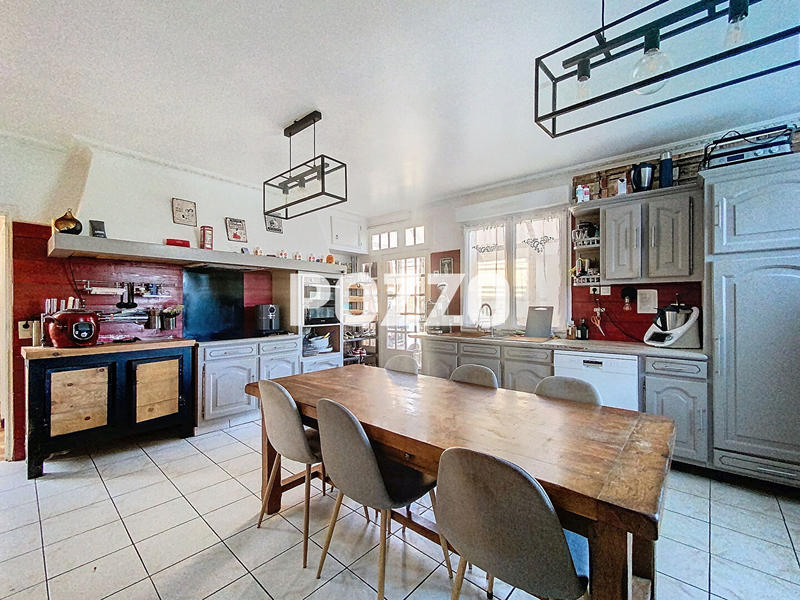 Maison - 153 m² - 5 pièces