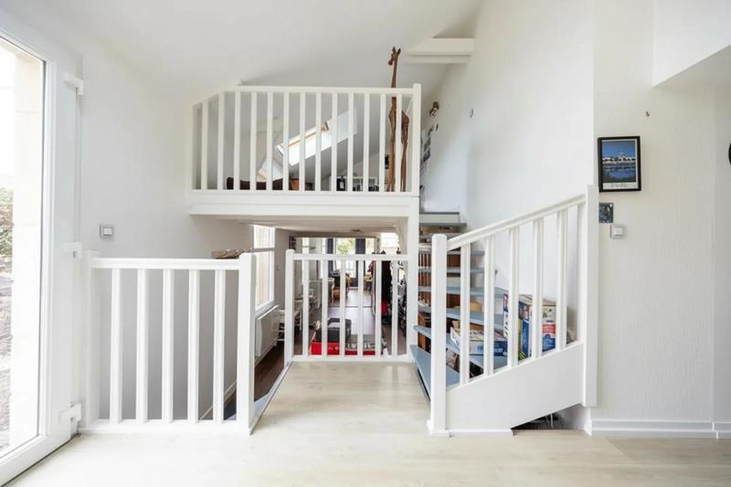 Maison - 250 m² - 8 pièces