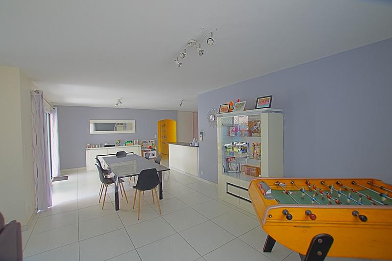 Maison traditionnelle - 157 m² - 5 pièces