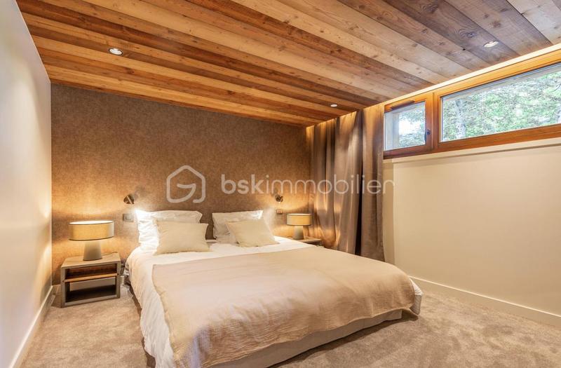 Châlet - 216 m² - 9 pièces