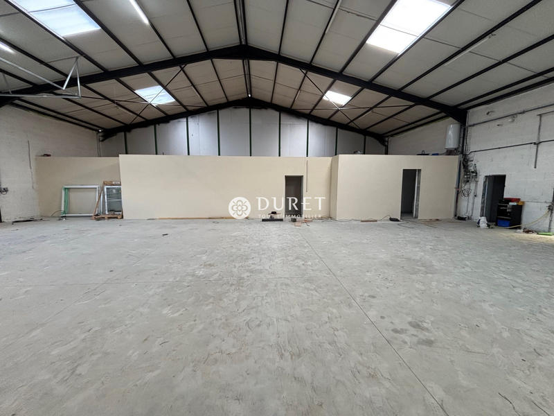 Local d'activités - 2 000 m²