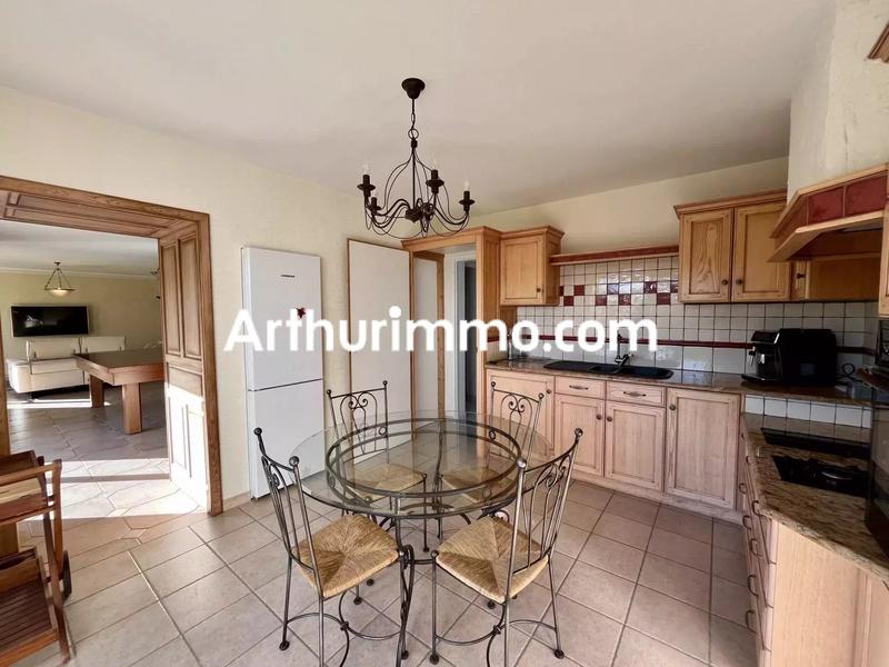 Maison - 197 m² - 6 pièces