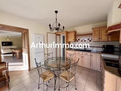 Maison - 197 m² - 6 pièces