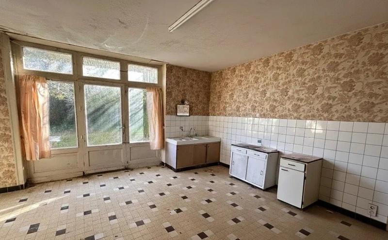 Maison - 232 m² - 8 pièces