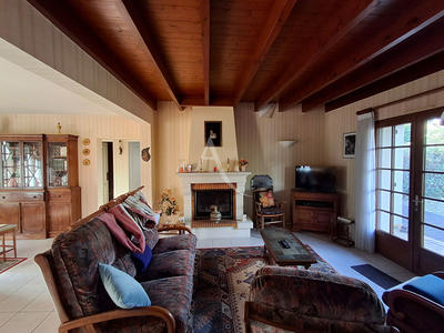 Maison - 191 m² - 8 pièces