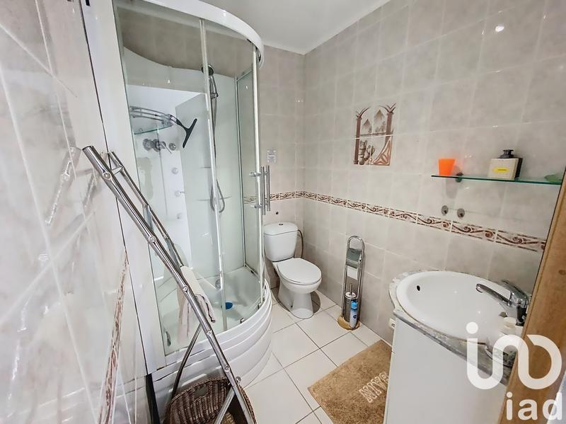 Maison - 208 m² - 9 pièces