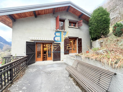 Maison - 147 m² - 6 pièces