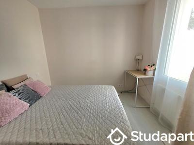 Chambre - 12 m² - 1 pièce