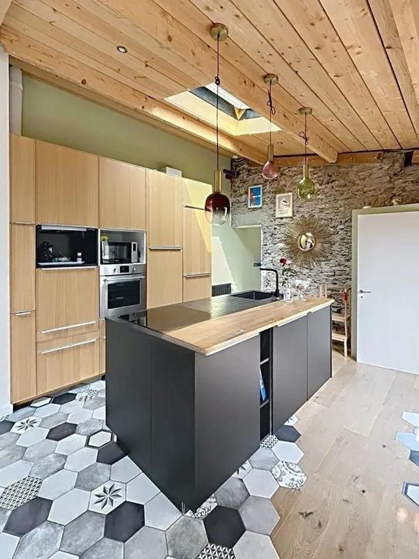 Maison - 144 m² - 7 pièces