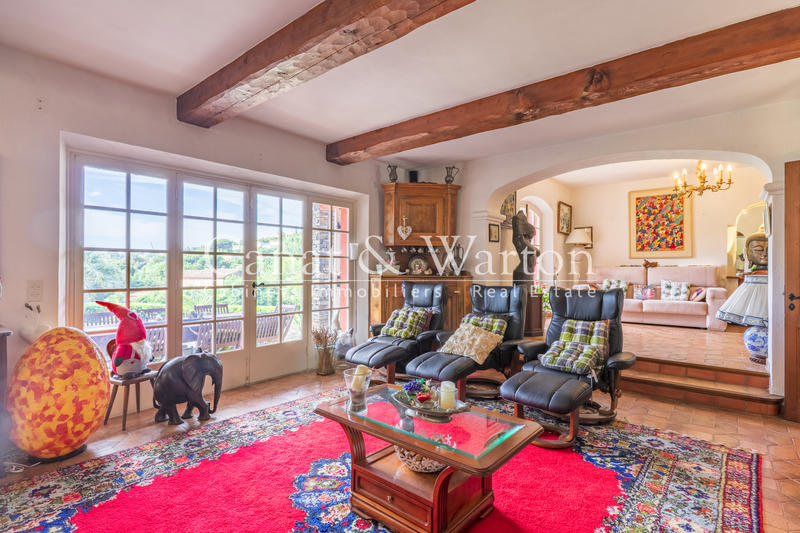 Villa - 250 m² - 7 pièces