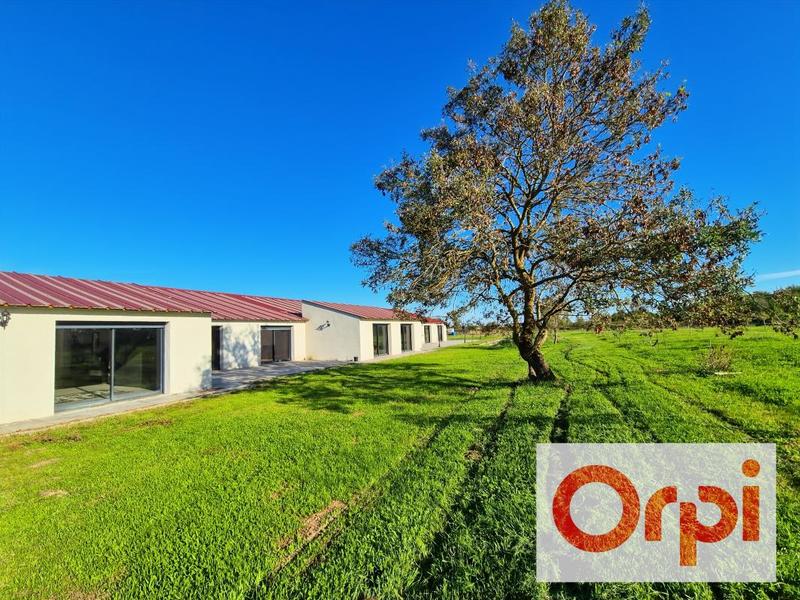 Maison - 409 m² - 6 pièces