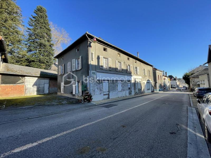 Maison ancienne - 270 m² - 12 pièces