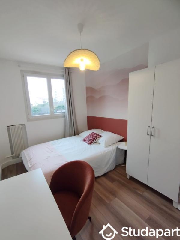 Chambre - 9 m² - 1 pièce