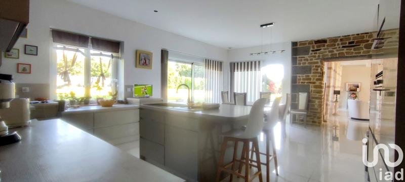 Maison - 288 m² - 8 pièces