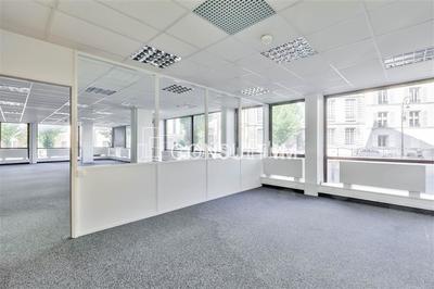 Bureau - 374 m²