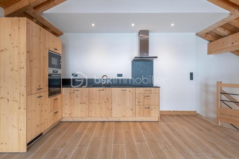 Duplex - 179 m² - 5 pièces